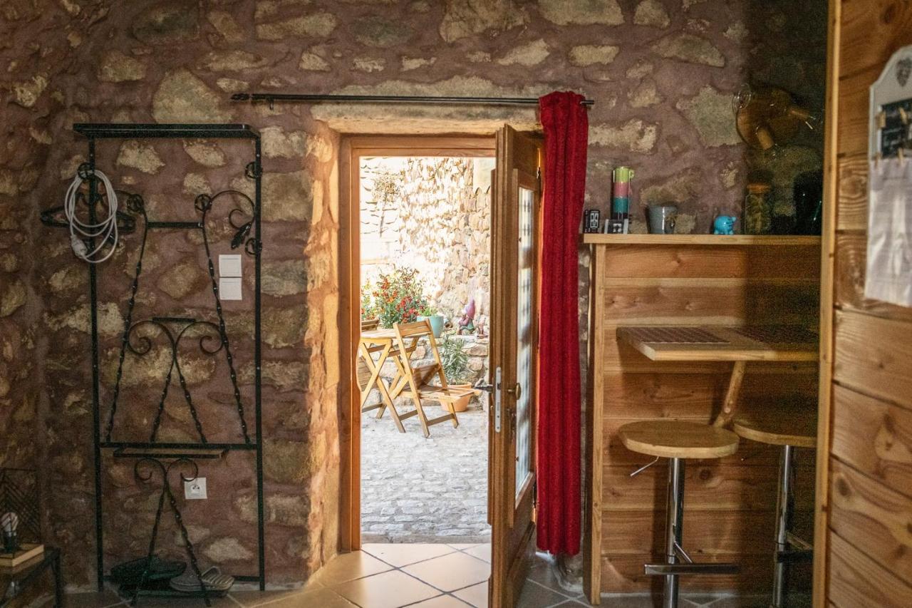 Le Donjon De La Reine Margot Bed & Breakfast Beaumont  Luaran gambar