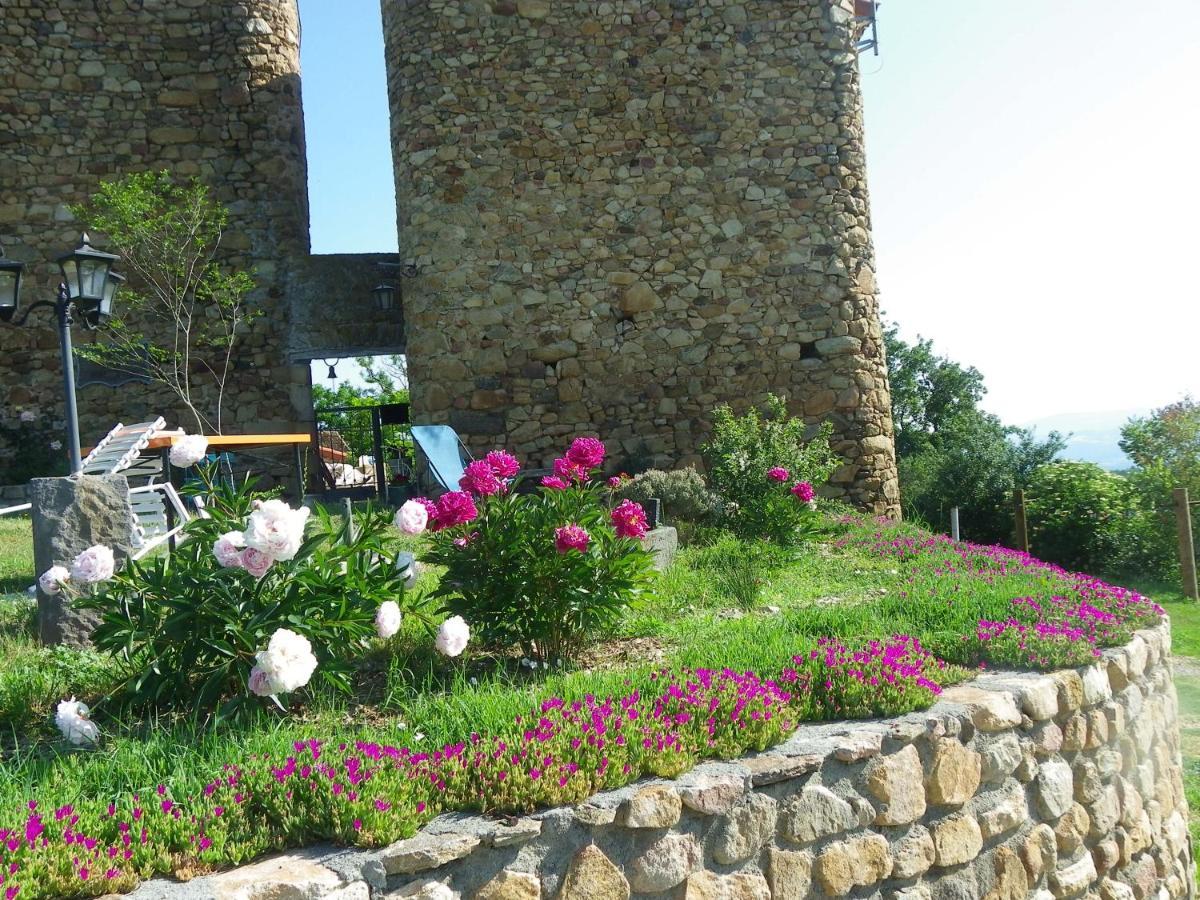 Le Donjon De La Reine Margot Bed & Breakfast Beaumont  Luaran gambar