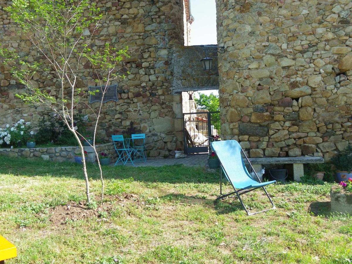 Le Donjon De La Reine Margot Bed & Breakfast Beaumont  Luaran gambar